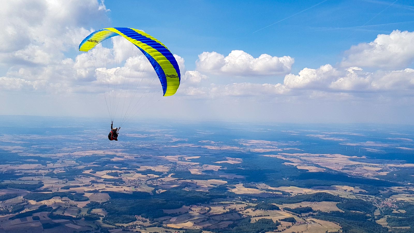 https://papillon-paragliders.com/wp-content/uploads/slider3/Bodyguard-7-Papillon-Paragliders-06.jpeg